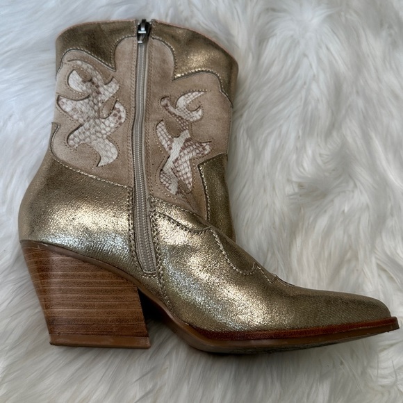 Women Lunar Cowboy Boot -Gold Metallic Snake Print size 6 - Picture 12 of 15